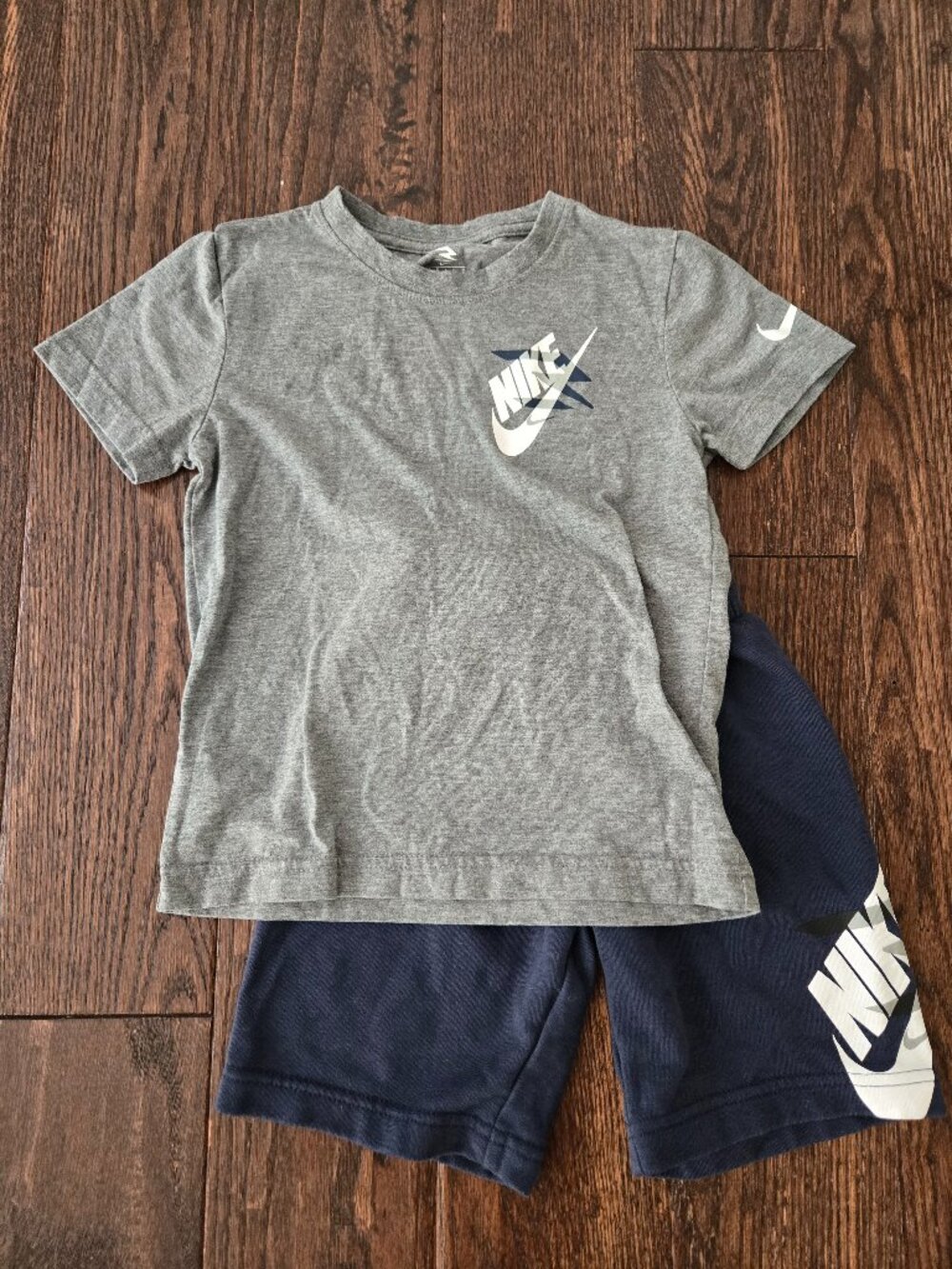 NIKE | Boy's shirt/shorts set | Size 6